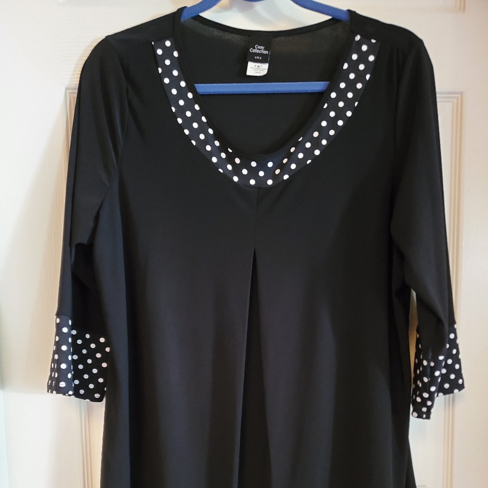 Black tunic with accented polka dots